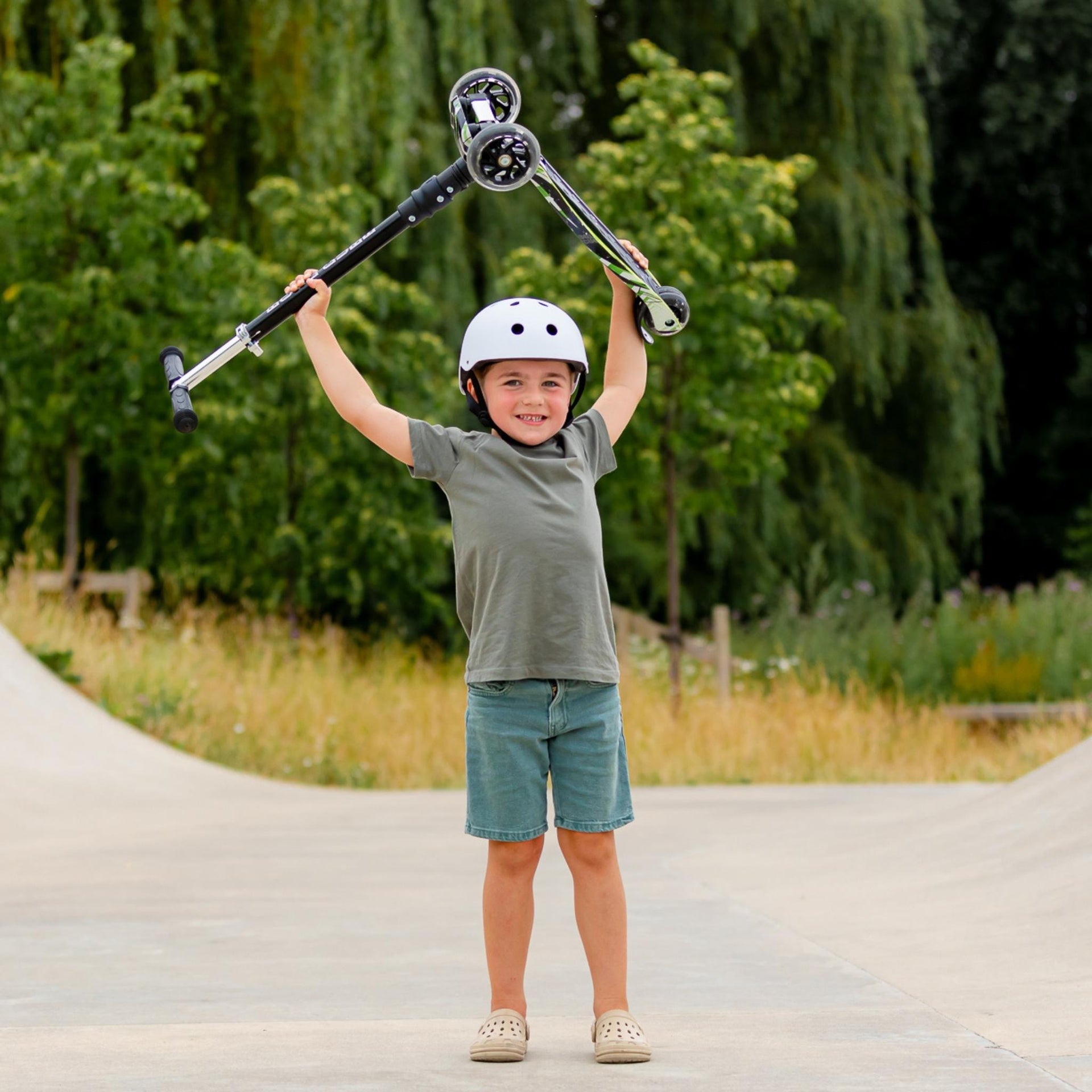 Boldcube - Big 3 Wheel Scooter - Swift Green - Age 5-10