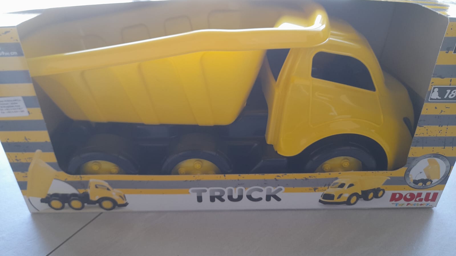 Truck yelloy 7102